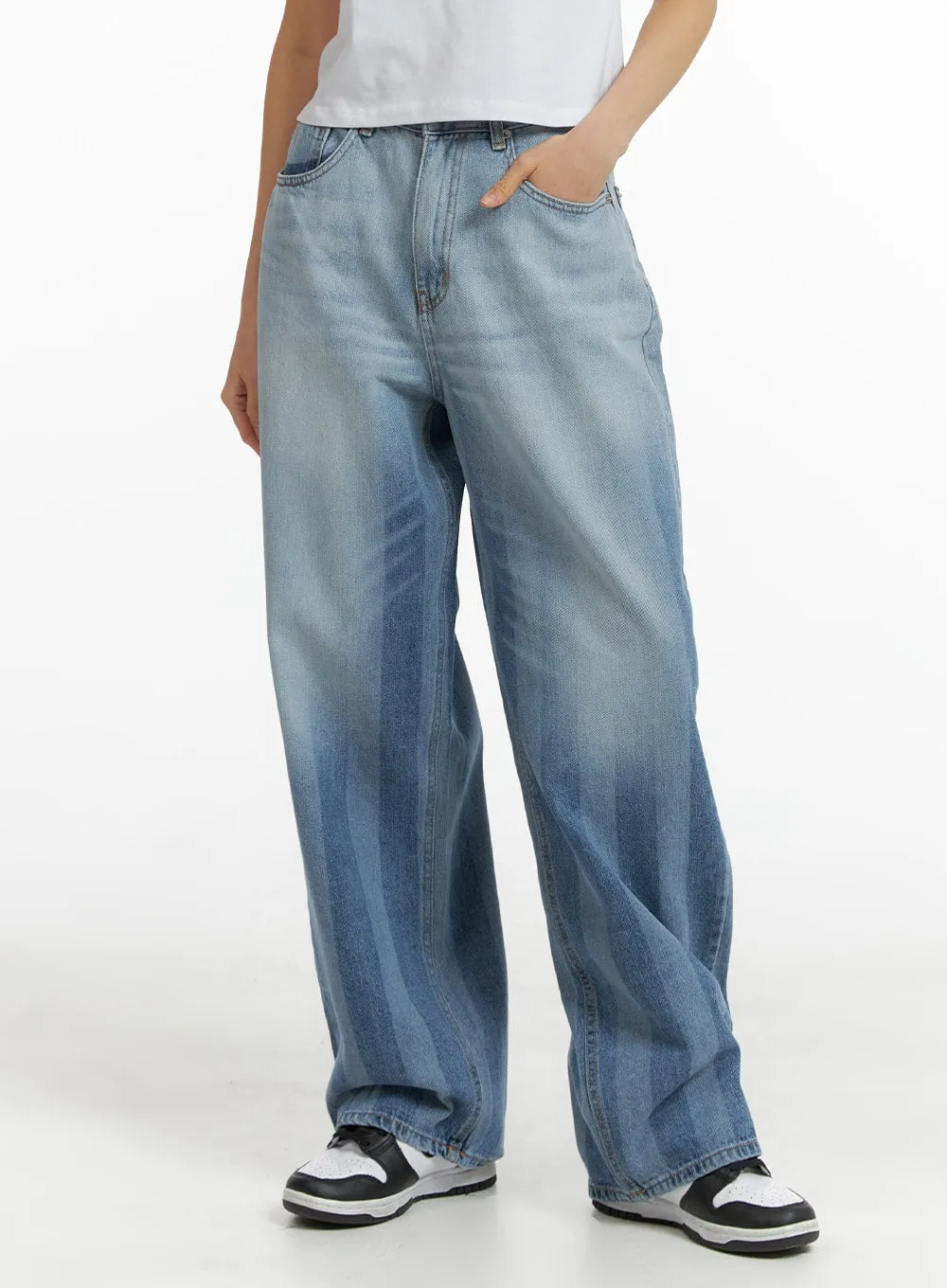 Faded Striped Baggy Jeans CM407