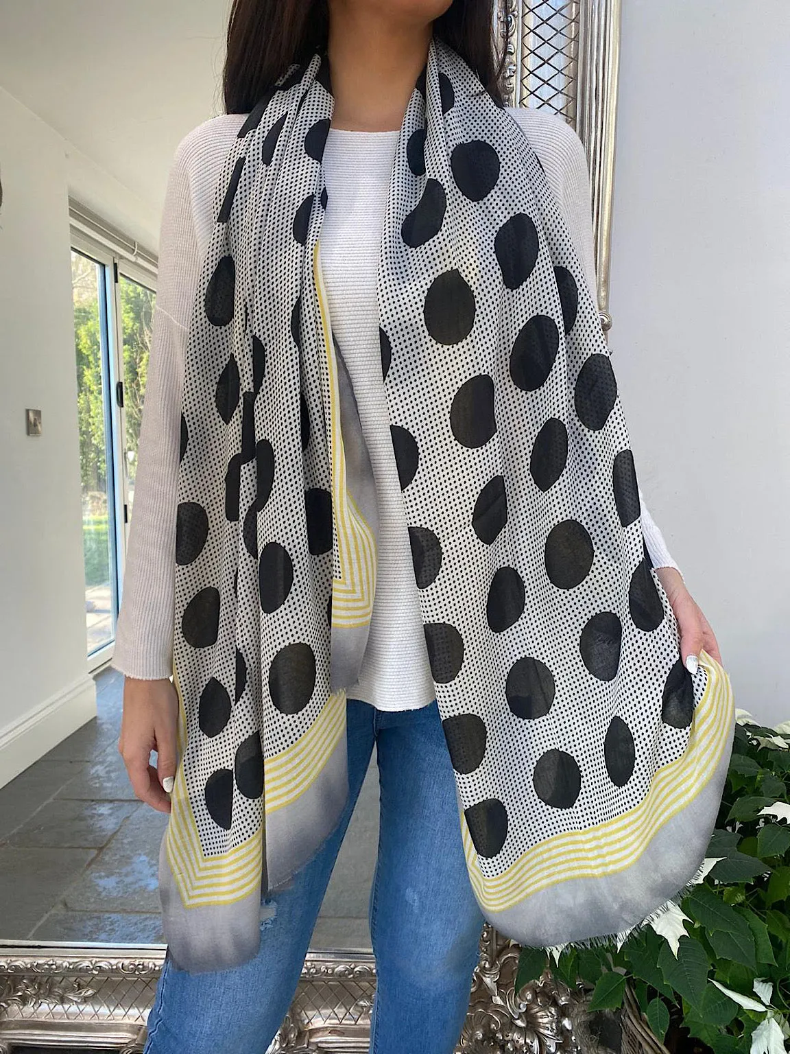 Large Spot Stripe Scarf