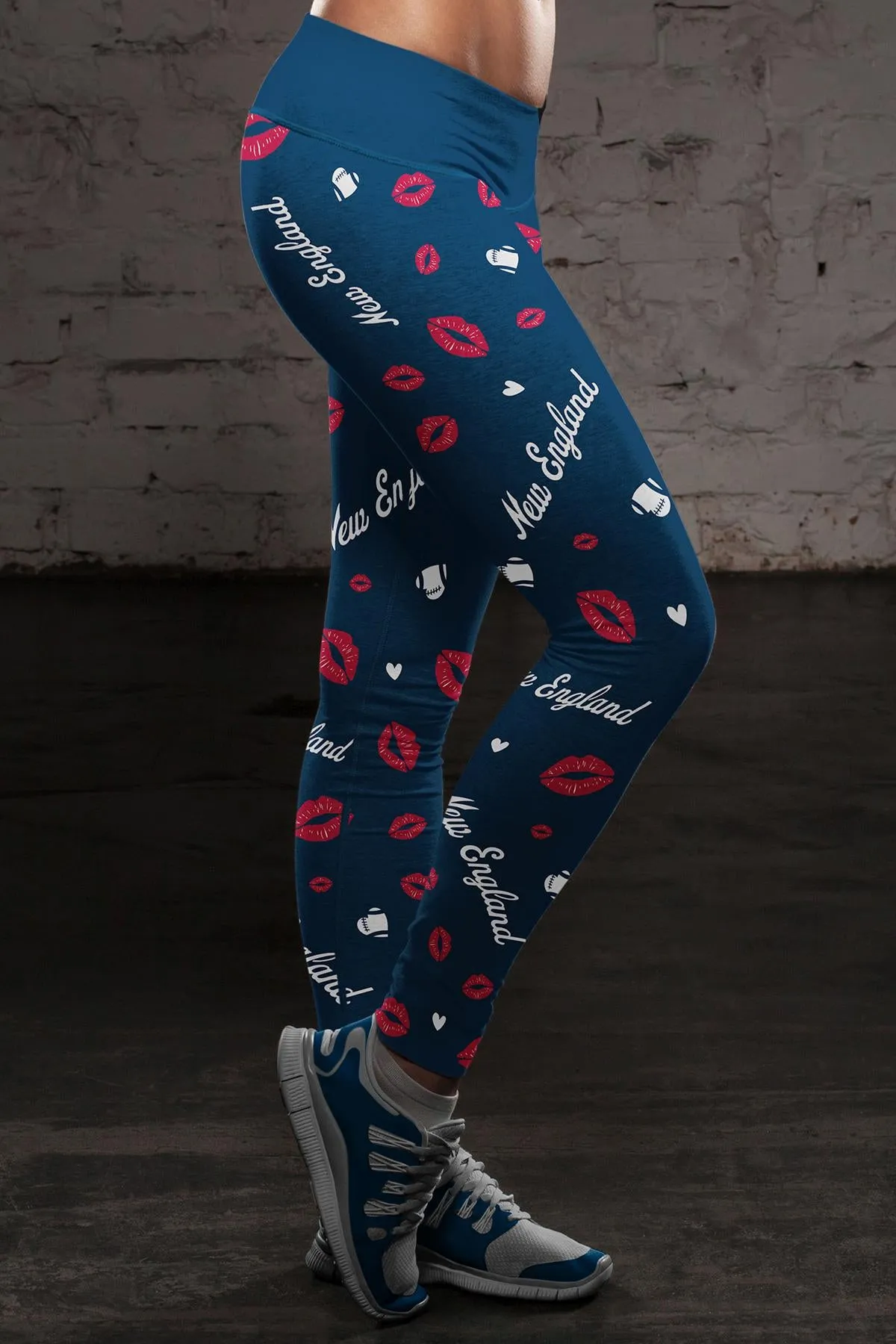 NE Lovin Kisses FB Leggings