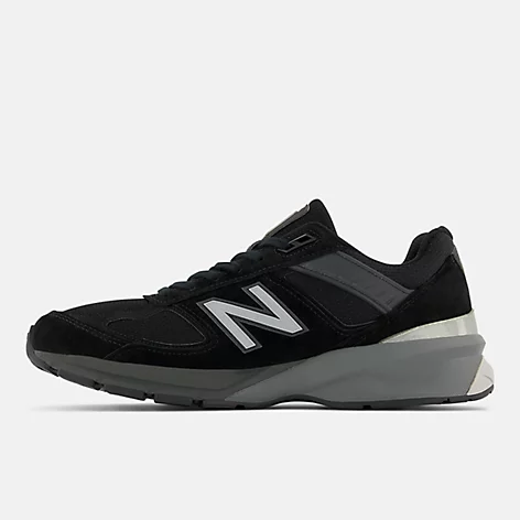 New Balance Mens M990BK5 Lace Up Athletic Shoes- Black