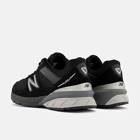 New Balance Mens M990BK5 Lace Up Athletic Shoes- Black