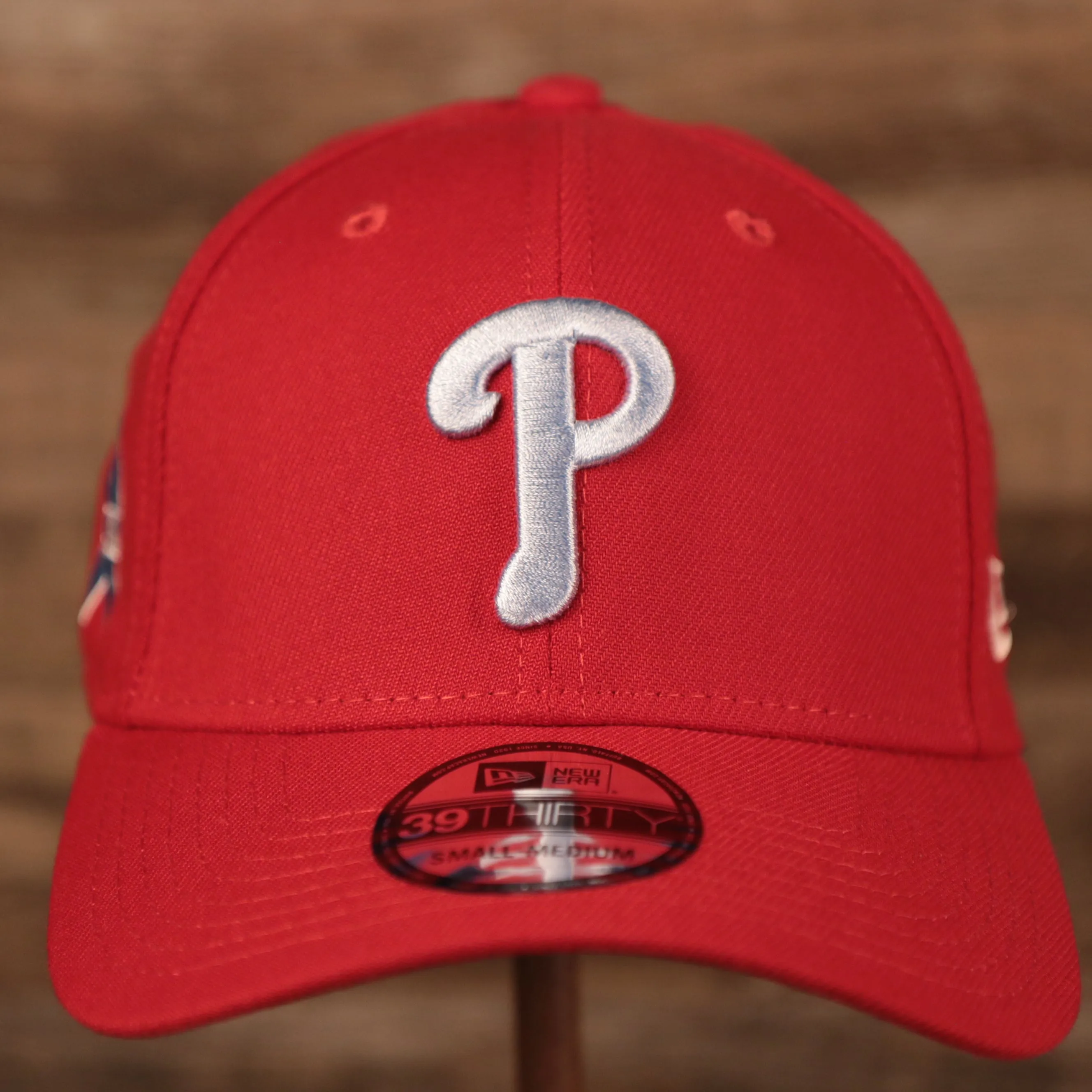 Philadelphia Phillies On Field Fathers Day 2021 3930 Flexfit Cap | Phillies Red MLB On Field 39Thirty Flex Fit Hat