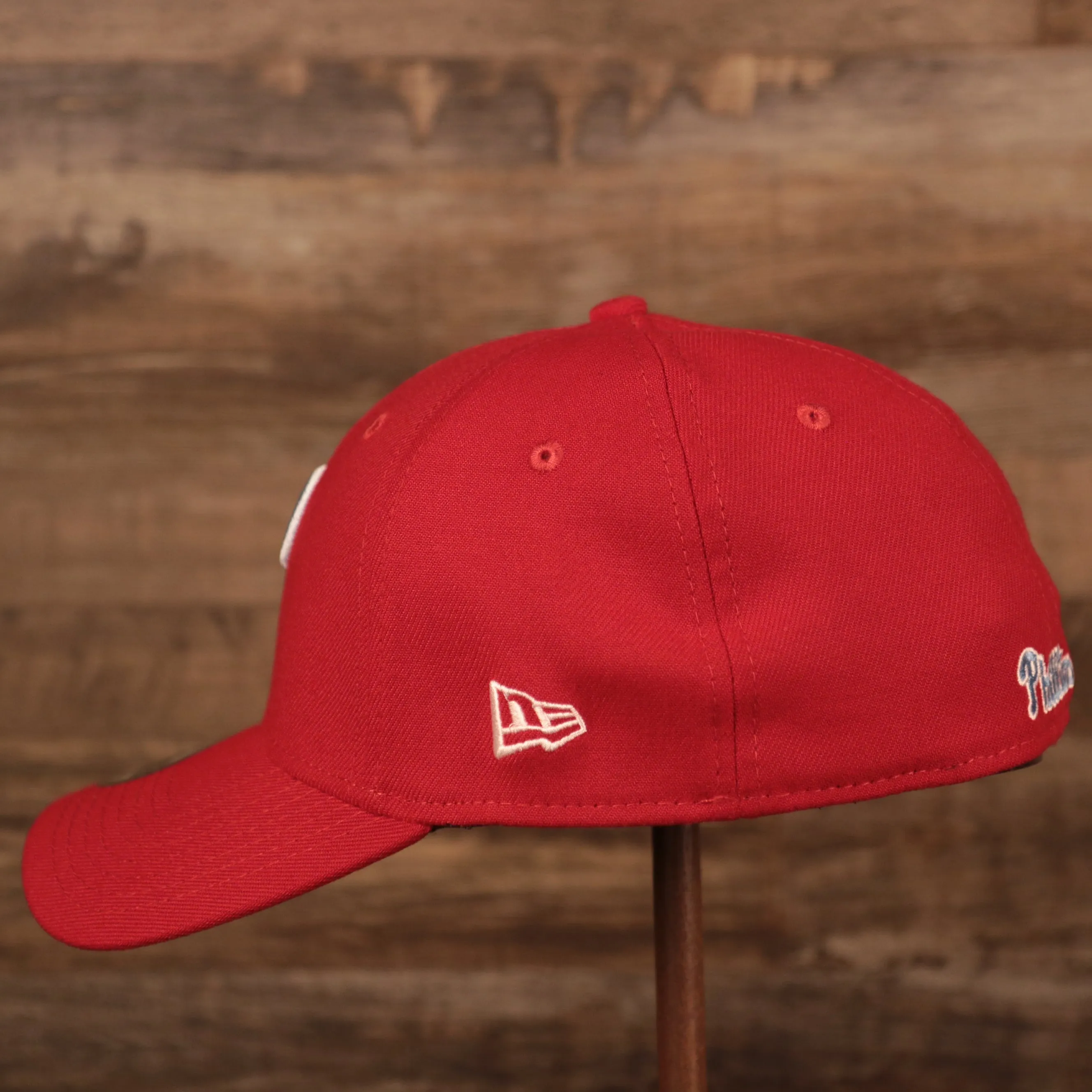 Philadelphia Phillies On Field Fathers Day 2021 3930 Flexfit Cap | Phillies Red MLB On Field 39Thirty Flex Fit Hat