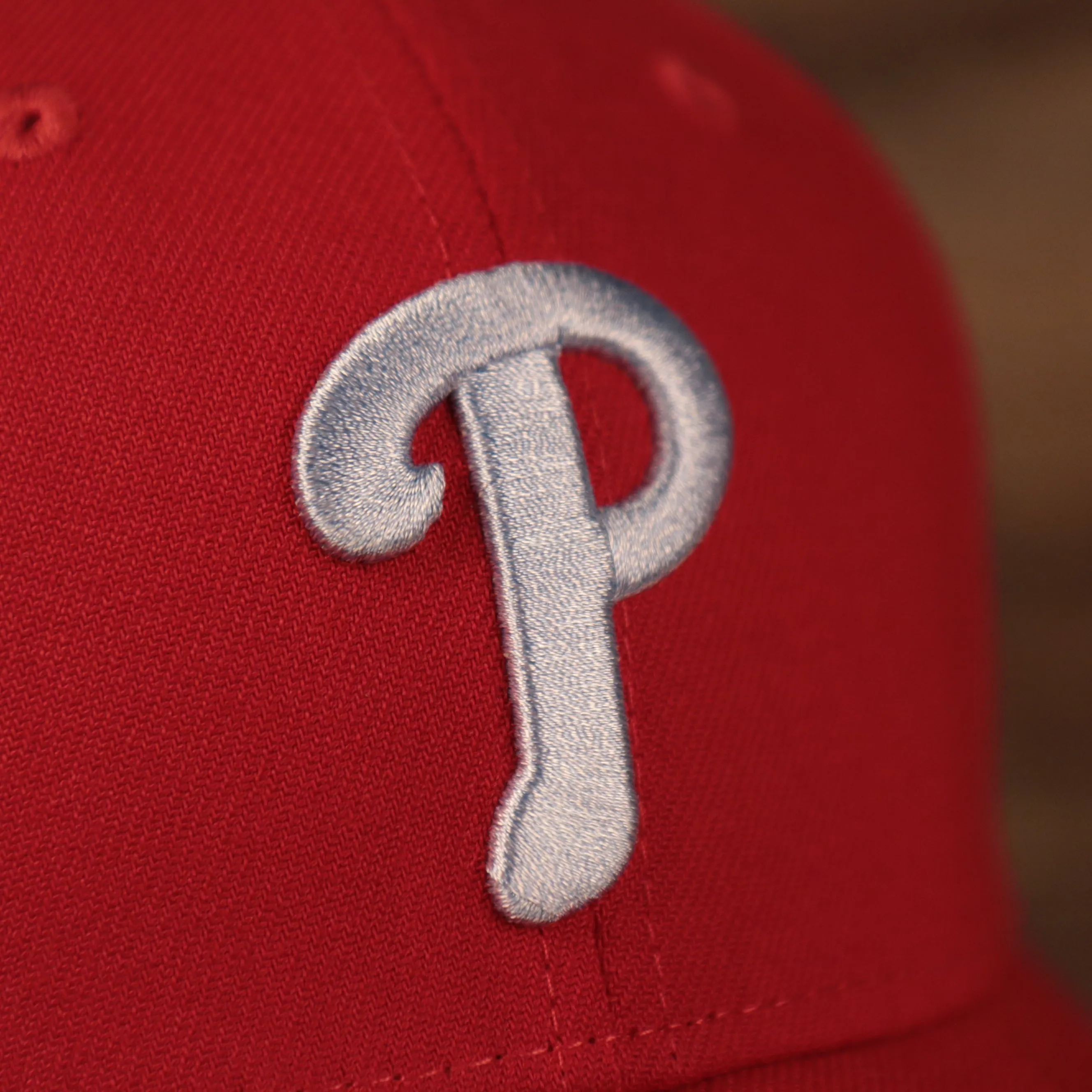 Philadelphia Phillies On Field Fathers Day 2021 3930 Flexfit Cap | Phillies Red MLB On Field 39Thirty Flex Fit Hat