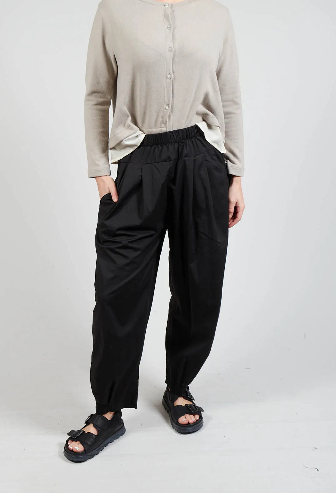 Saturno Trousers In Nero