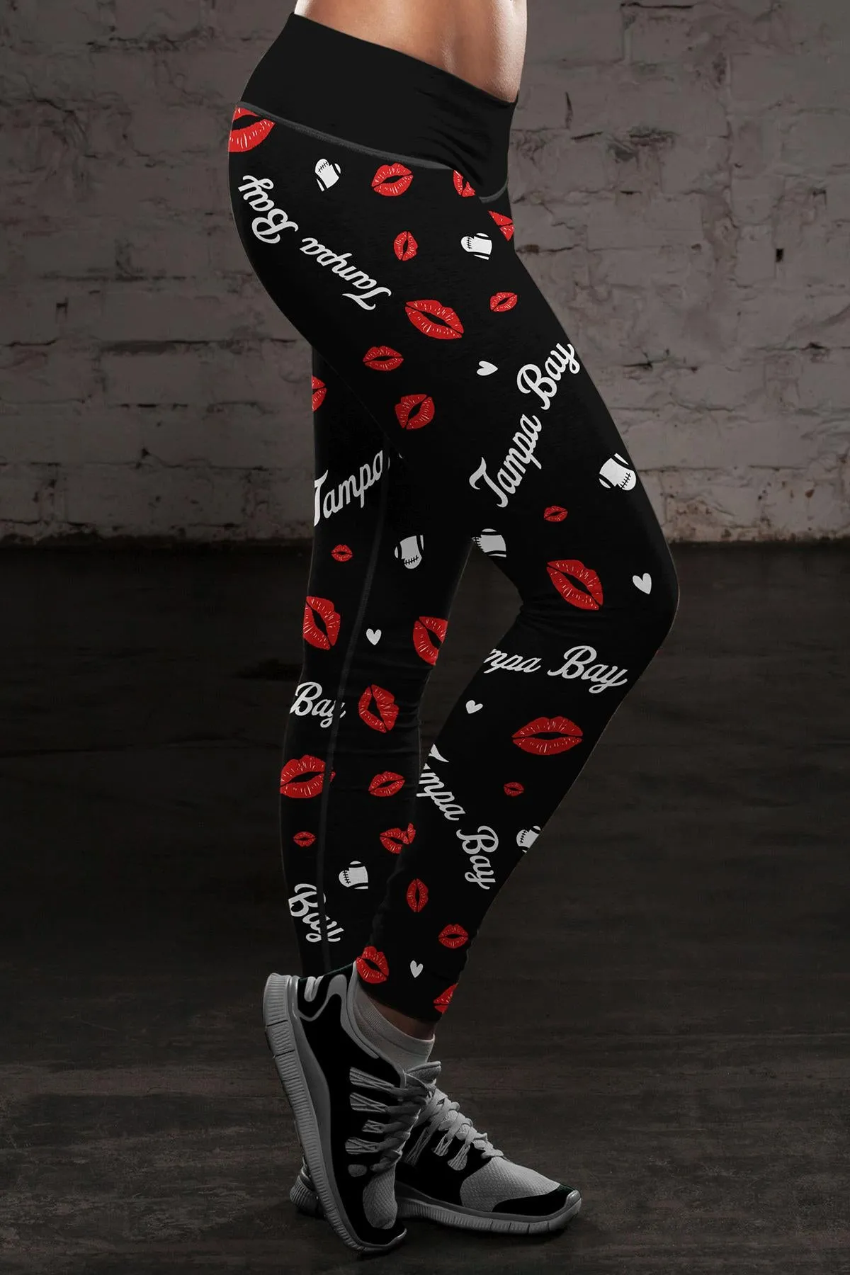 TAM Lovin Kisses FB Leggings