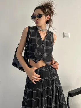 Tihee Plaid Cropped Vest - Black and Gray