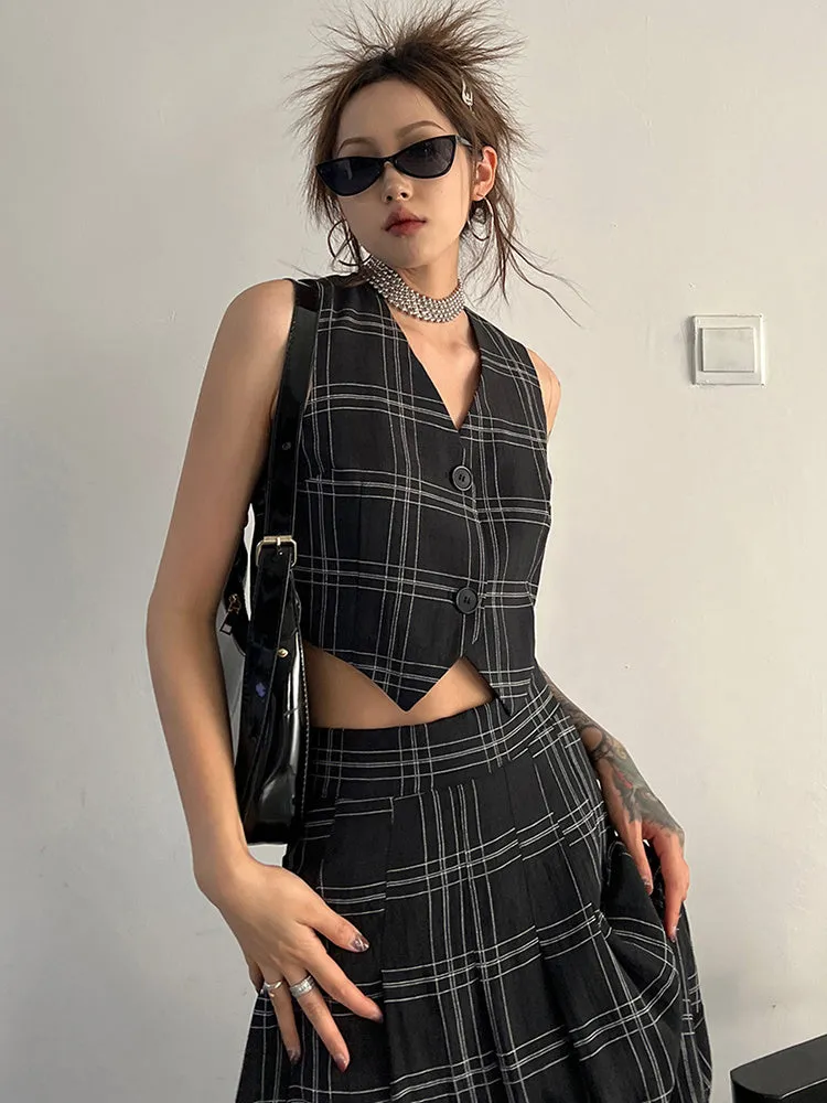 Tihee Plaid Cropped Vest - Black and Gray