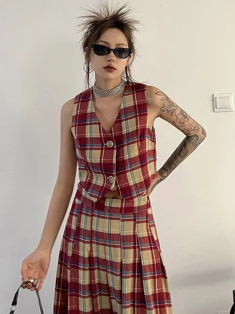 Tihee Plaid Cropped Vest - Red and Tan